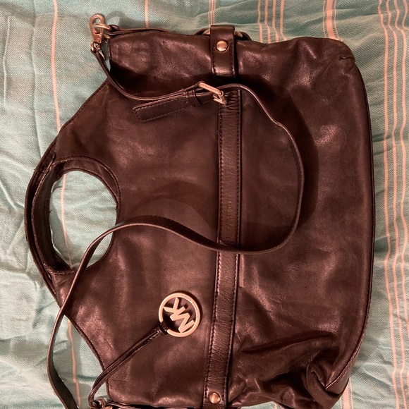 Michael Kors Large Saddle/Travel Bag - Picture 5 of 5